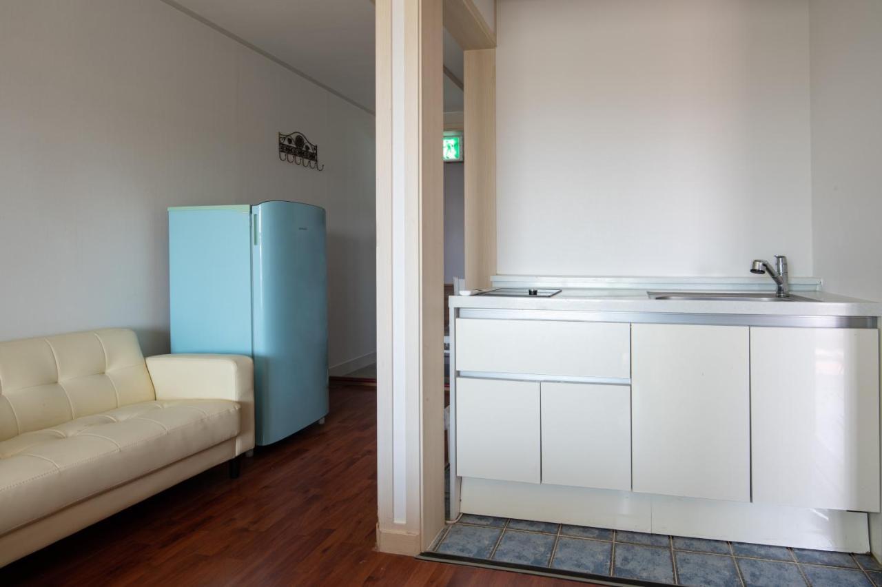 White Dream Pension Jeju Bagian luar foto