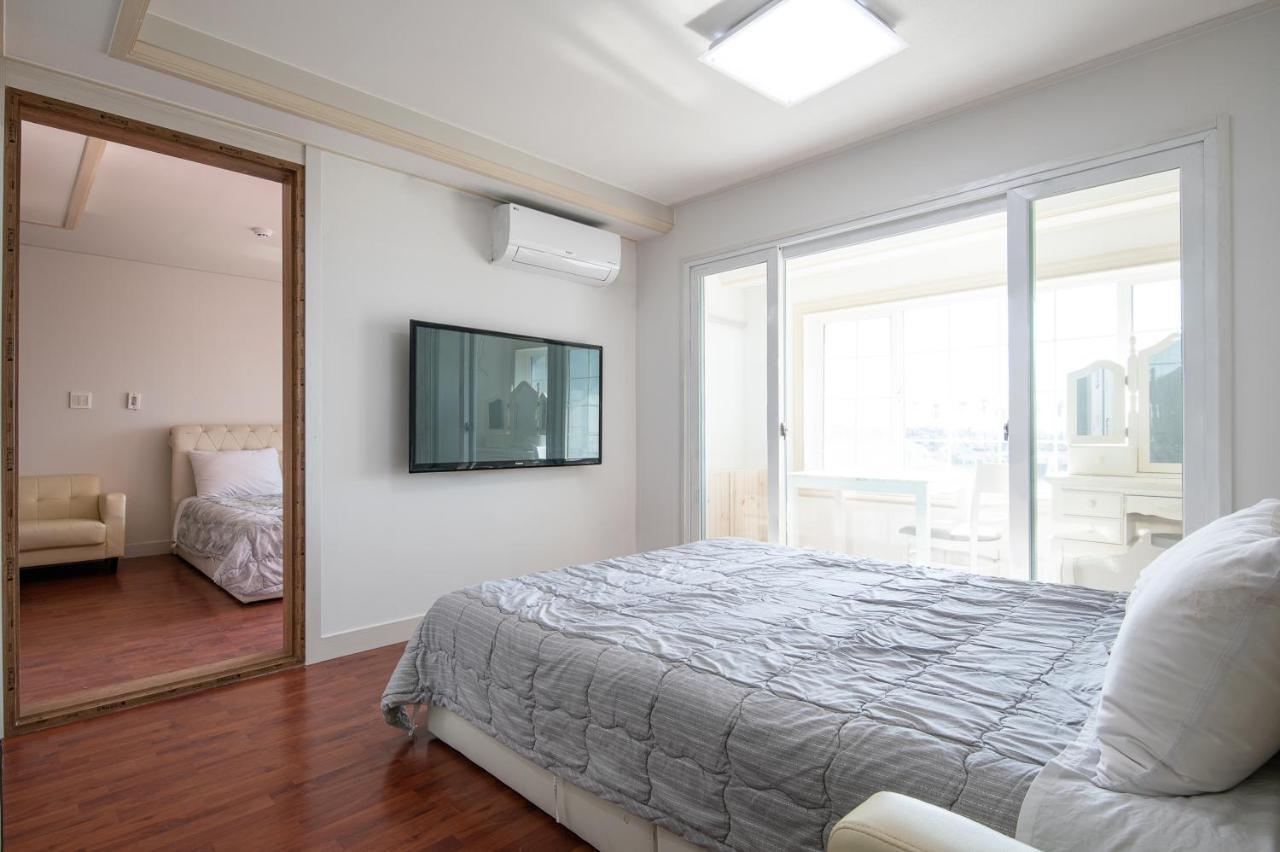White Dream Pension Jeju Bagian luar foto