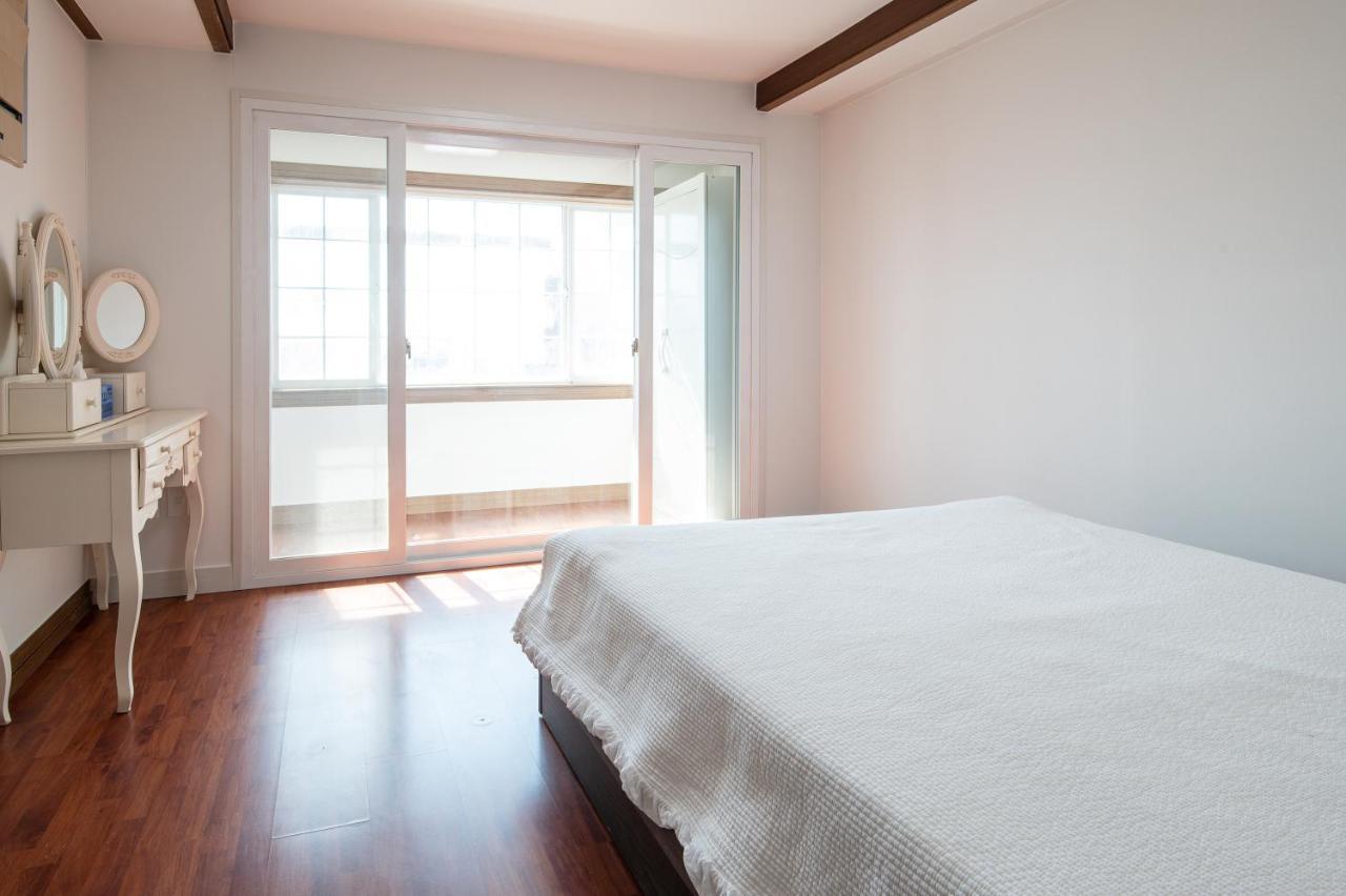 White Dream Pension Jeju Bagian luar foto