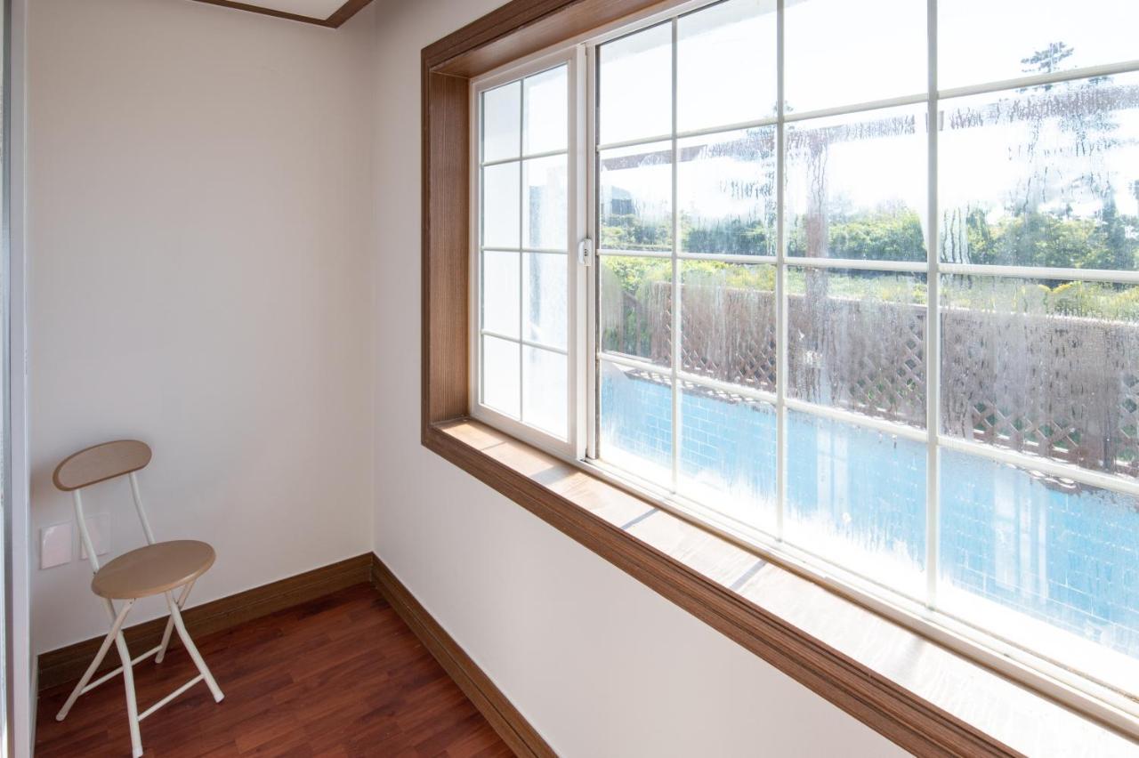 White Dream Pension Jeju Bagian luar foto