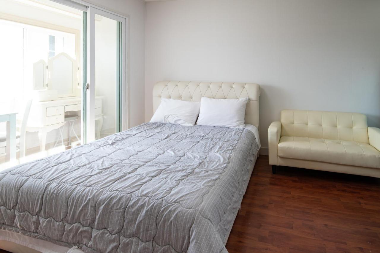 White Dream Pension Jeju Bagian luar foto