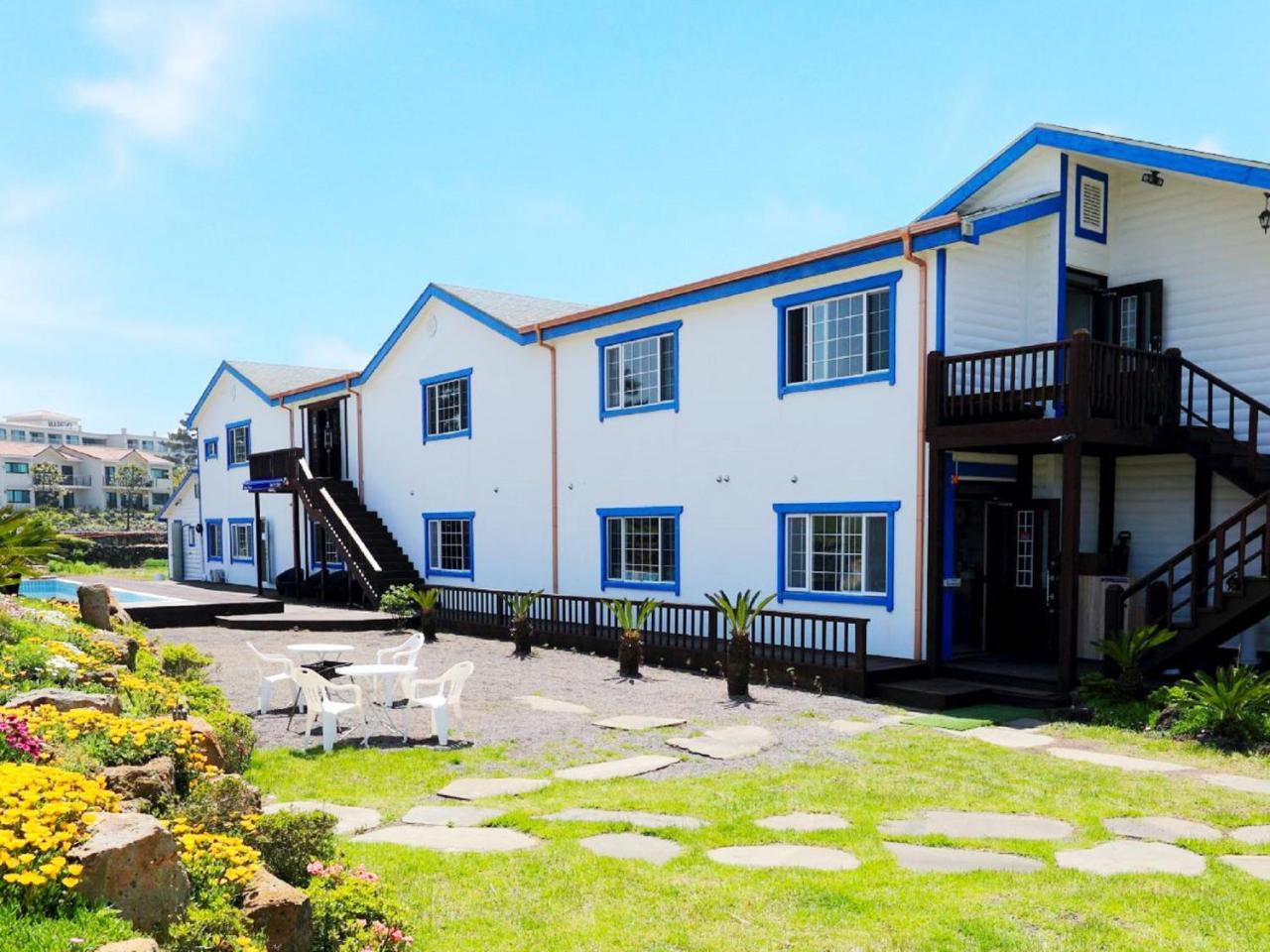 White Dream Pension Jeju Bagian luar foto